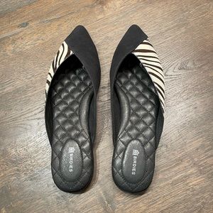 Birdies Swan Zebra Size 9